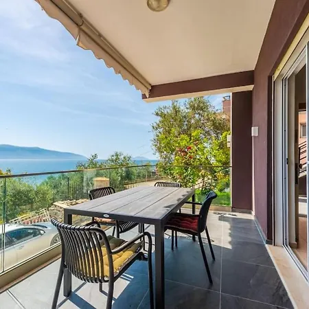 Apartment Exclusive Seafront 3 By Pikhost