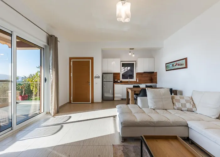 Exclusive Seafront 3 By Pikhost Vlore