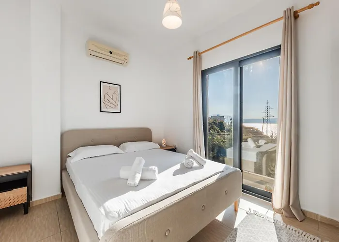 Exclusive Seafront 3 By Pikhost Apartment *