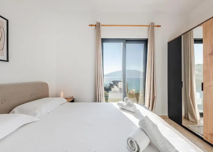 Apartment Exclusive Seafront 3 By Pikhost *