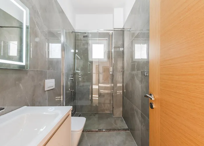 Exclusive Seafront 3 By Pikhost Apartment *