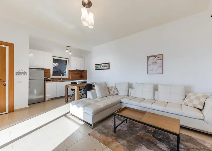 Exclusive Seafront 3 By Pikhost *