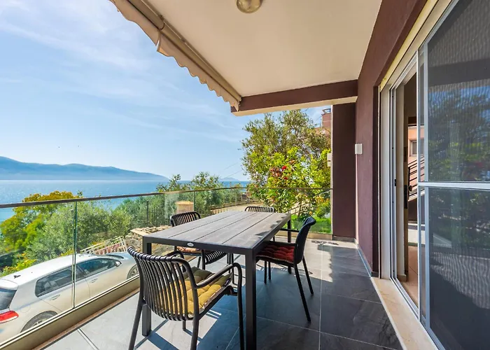 Exclusive Seafront 3 By Pikhost Apartment